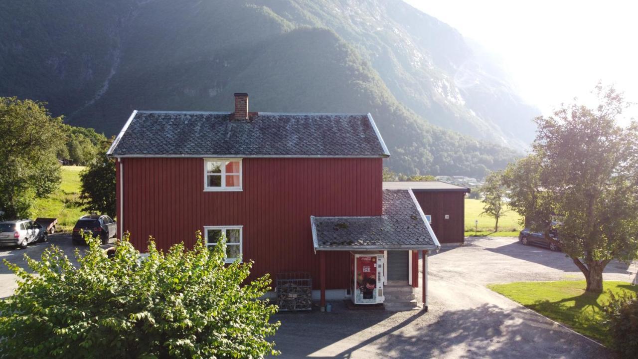 Andalsnes Hostel Buitenkant foto