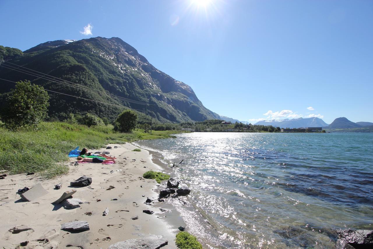 Andalsnes Hostel Buitenkant foto